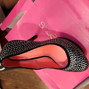 Shoe